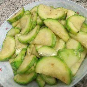 吃胡子瓜中毒,警惕常见食物潜在风险