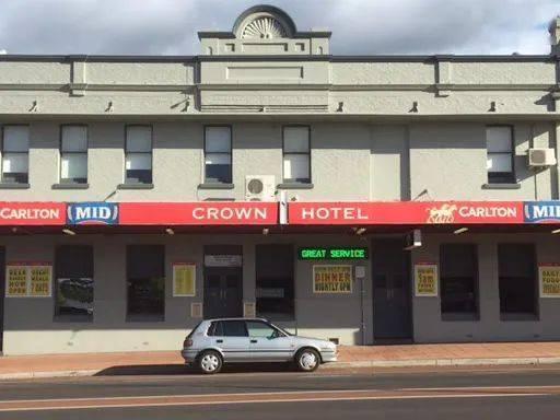 吃瓜酒吧门口,揭秘都市夜生活背后的故事