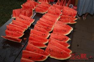 乌鲁木齐新吃瓜,探寻西域美食新风尚