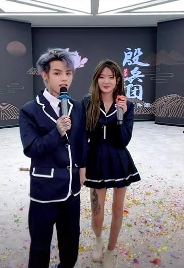 网红帅哥吃瓜视频,揭秘娱乐圈幕后真相