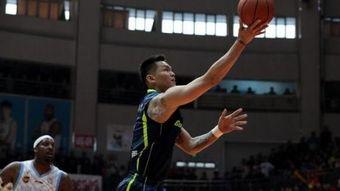 朱芳雨在线吃瓜,揭秘篮球圈幕后故事